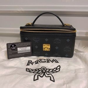 🥰SOLD🥰 MCM rockstar vanity case